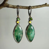 Pendientes vintage con piedra verde