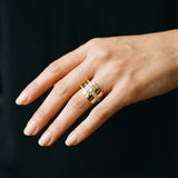 Anillo Vintage Dorado Irregular con Zircónia