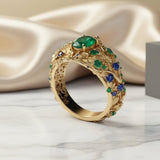 Anillo de Oro con Cristales Verdes y Azules