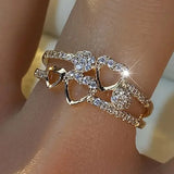 Anillo Corazones de Oro y Cristal