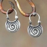 Pendientes Geométricos en Metal Gitano