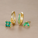 Conjunto de Pendientes con Diamantes en Forma de Flor