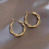 Pendientes Elegantes Dorados con Nudo