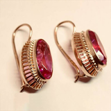 Pendientes Vintage en Oro Rosa con Bello Cristal Rojo