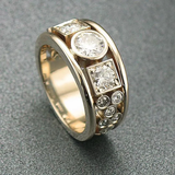 Anillo vintage de oro con circonita