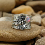 Anillo de Piedra de Luna con Abeja