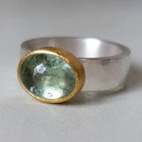 Anillo Verde Vintage con Piedra Redonda