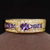 Anillo Dorado Vintage con Zirconia Morada