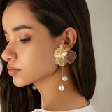 Pendientes Bohemios con Perlas y Pétalos