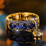 Anillo Antiguo en Oro y Cristal Azul